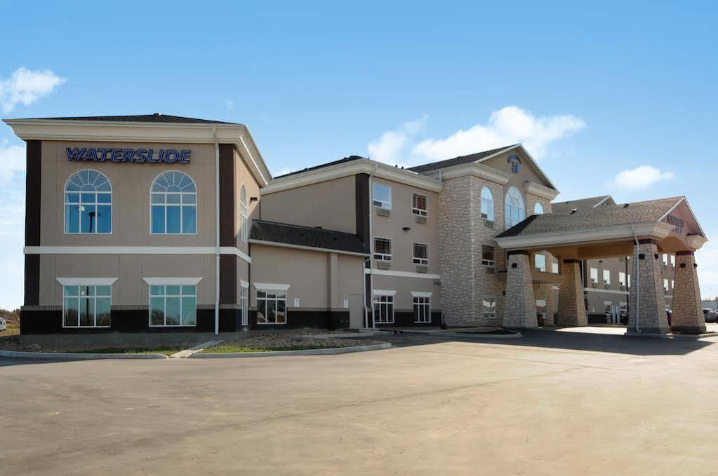 Canalta Hotel Moosomin Exterior photo